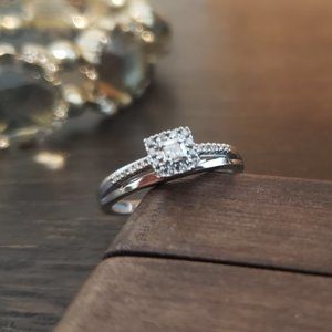 Diamond and White Gold Ring (Size 8)